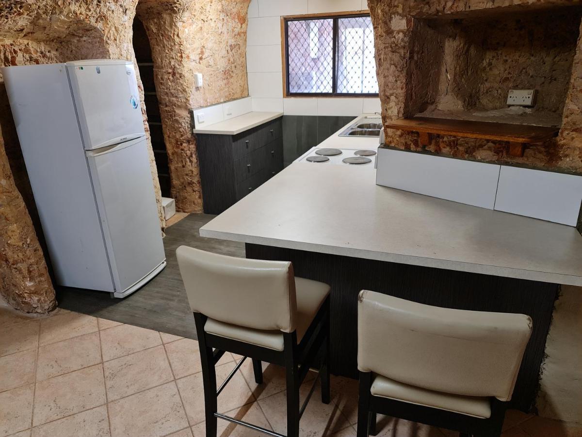 Underwood Court Fresh Dugout- Hosted By Coober Pedy Accommodations エクステリア 写真